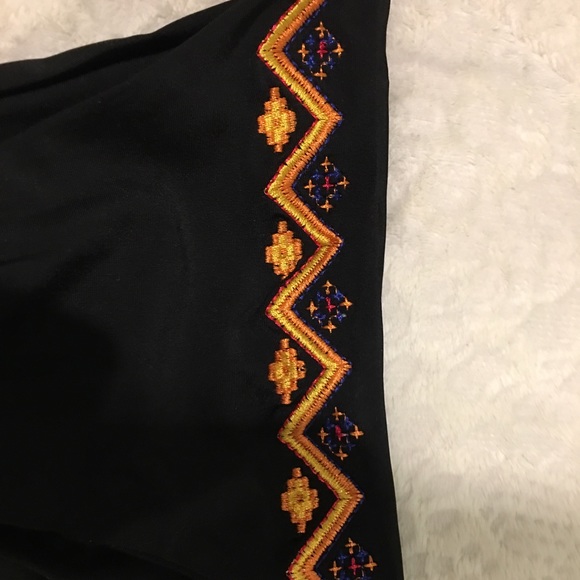 SALE! LAST L♥️Tribal Print Black Bandeau Bikini 🏖🤩 - Picture 5 of 5